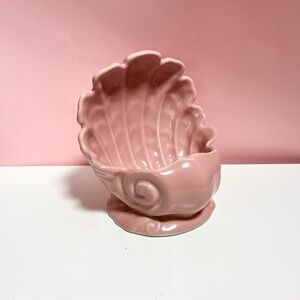 Vintage 80s retro art deco pink shell decor piece